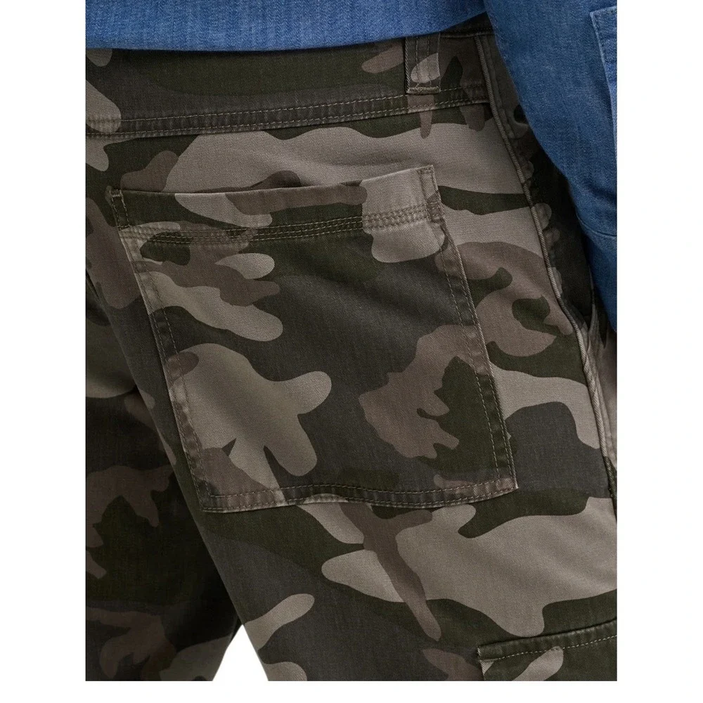 NWT Wrangler Camo Cargo Pants Men 40x30 Woodland Camouflage Relaxed Lined Hiking